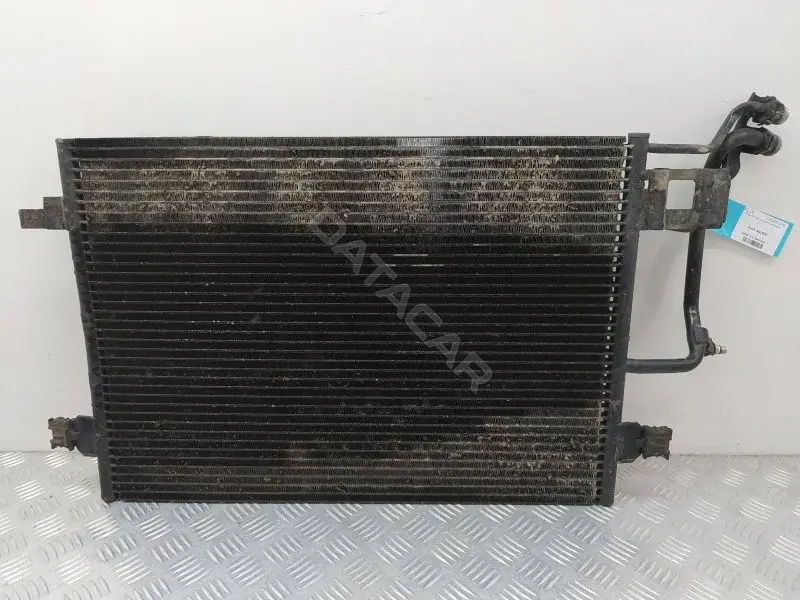 Радиатор кондиционера 8D0260401E