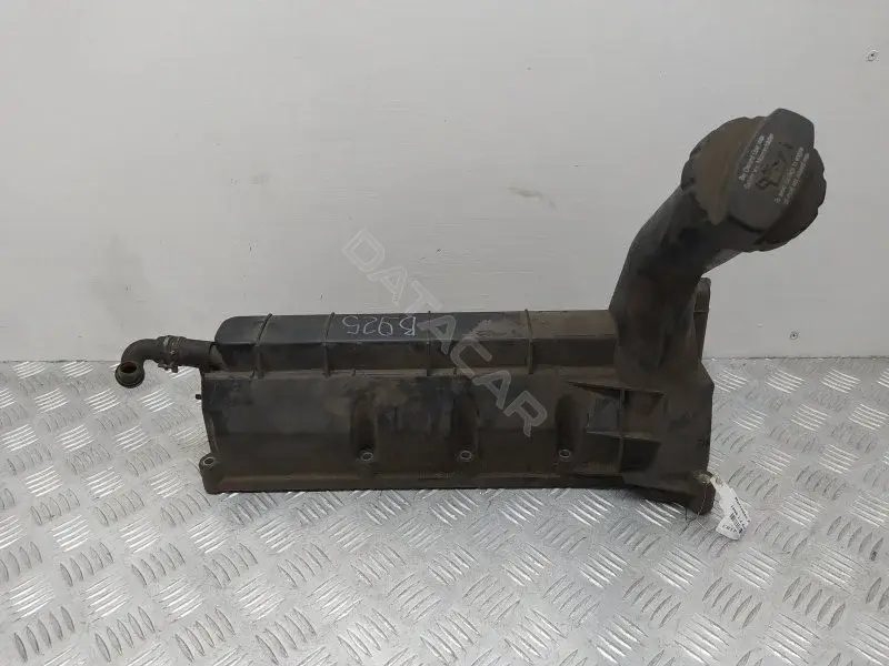 Крышка клапанная A1660100230