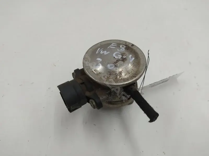 Клапан ЕГР 037131351C