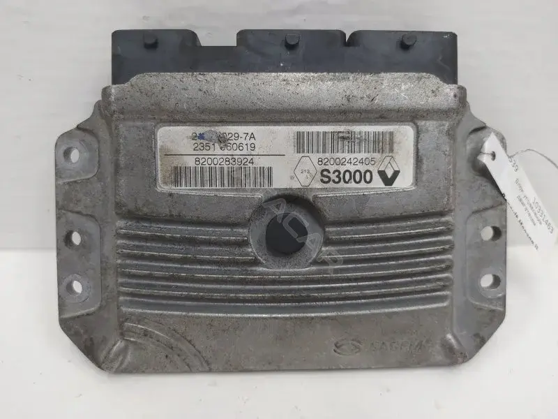 Блок управления двигателем 8200283924