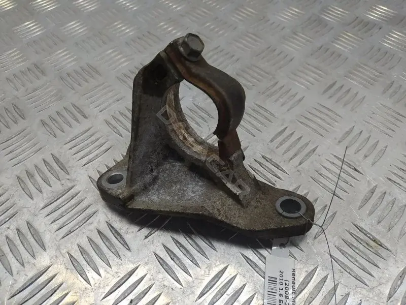 Кронштейн полуоси 8200371715E