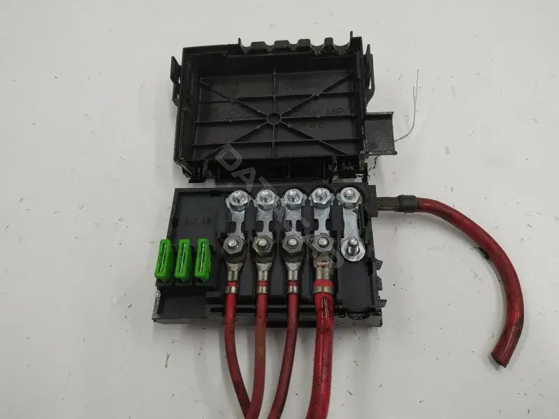Блок предохранителей 1J0937550AB