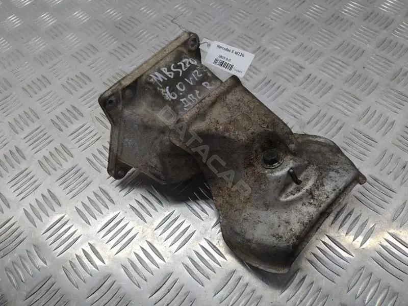 Кронштейн двигателя A1372230104