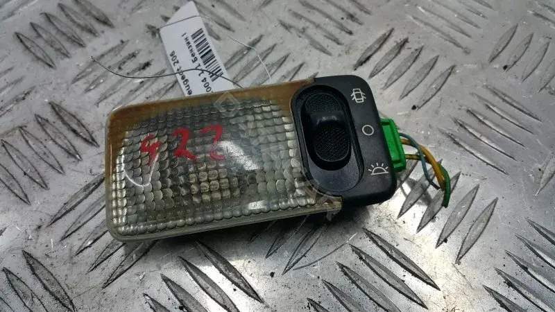 Плафон освещения салона 10329228