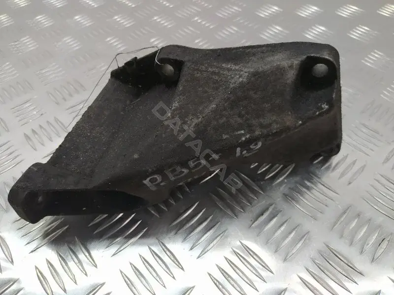 Кронштейн двигателя 8D0199307P