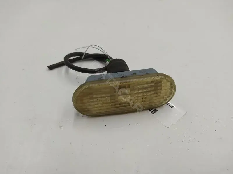 Повторитель передний 1J5949117