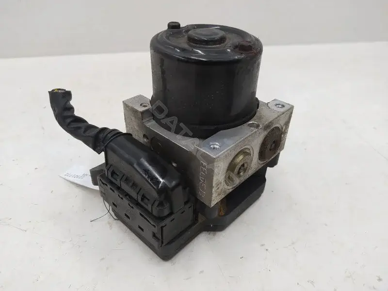 Блок управления АБС 5891007300