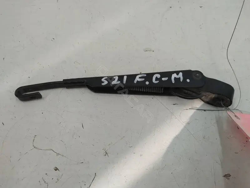 Рычаг стеклоочистителя 3M51R17526AA