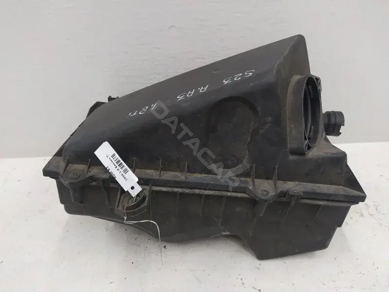 Корпус воздушного фильтра 8L0133837B