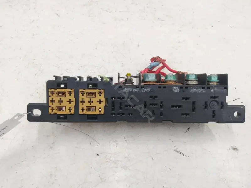 Блок предохранителей 8L0941822A