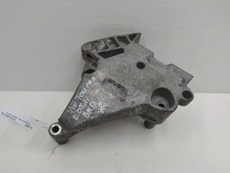 Кронштейн двигателя 03G199207A