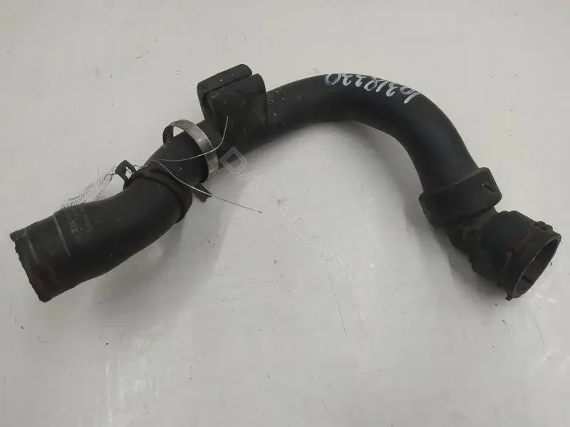 Патрубки системы охлаждения 8D0121101AD