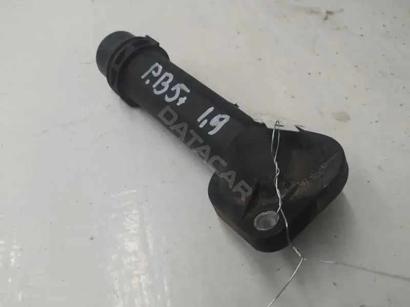 Фланец охлаждающей жидкости 038121121B