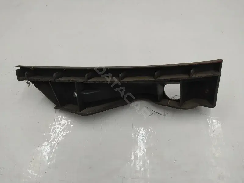 Кронштейн-направляющая бампера 1T0807889A