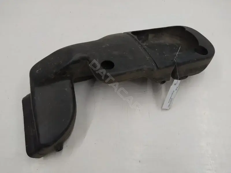 Воздухозаборник 357805961E