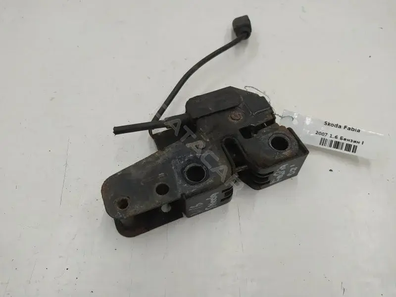 Замок капота 5J0823509A