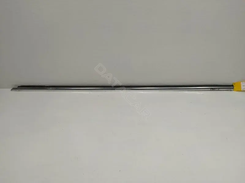 Молдинг двери 3B0837475