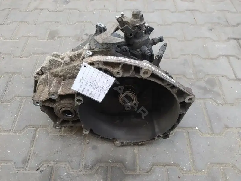 Механическая коробка передач (МКПП) F40