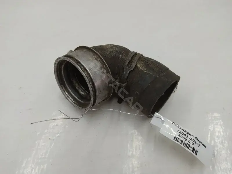 Патрубок интеркулера 7M3145708B