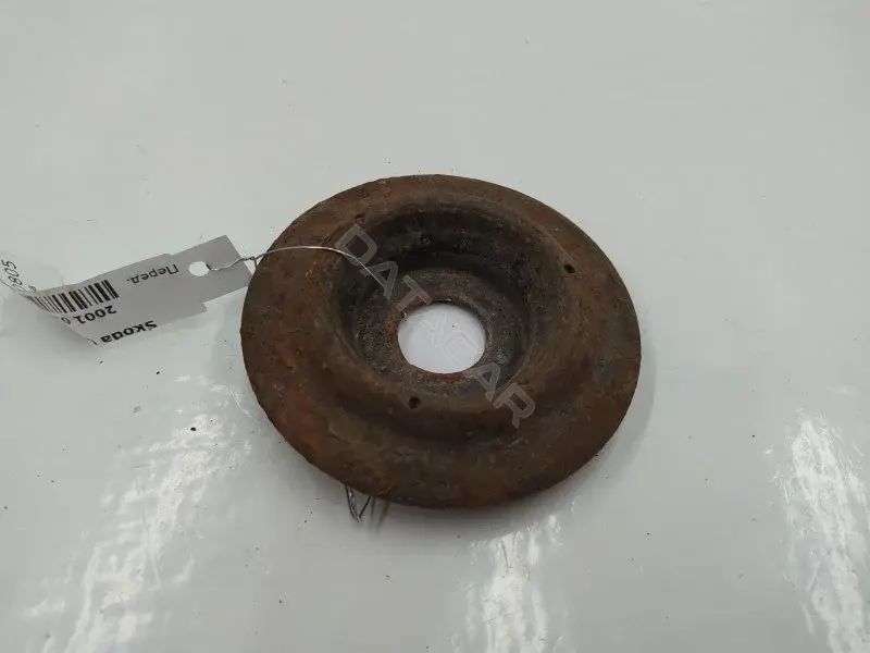 Опора амортизатора 357412341A