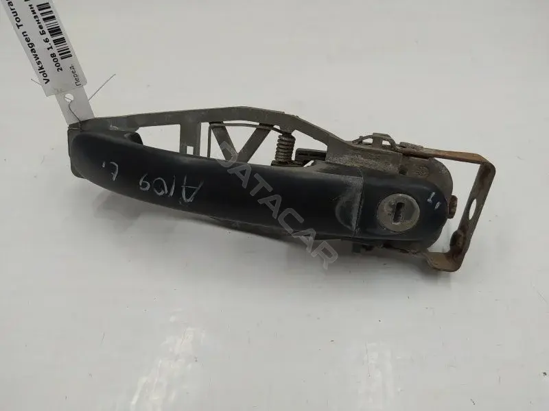 Ручка двери 1T0839885