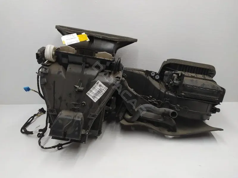 Корпус отопителя (печки) 1T1820003JN