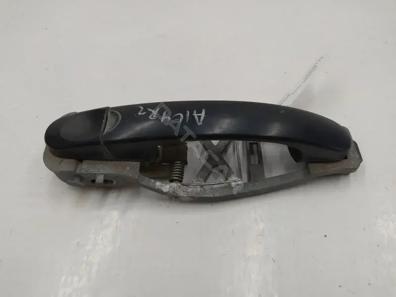 Ручка двери 1T0839886