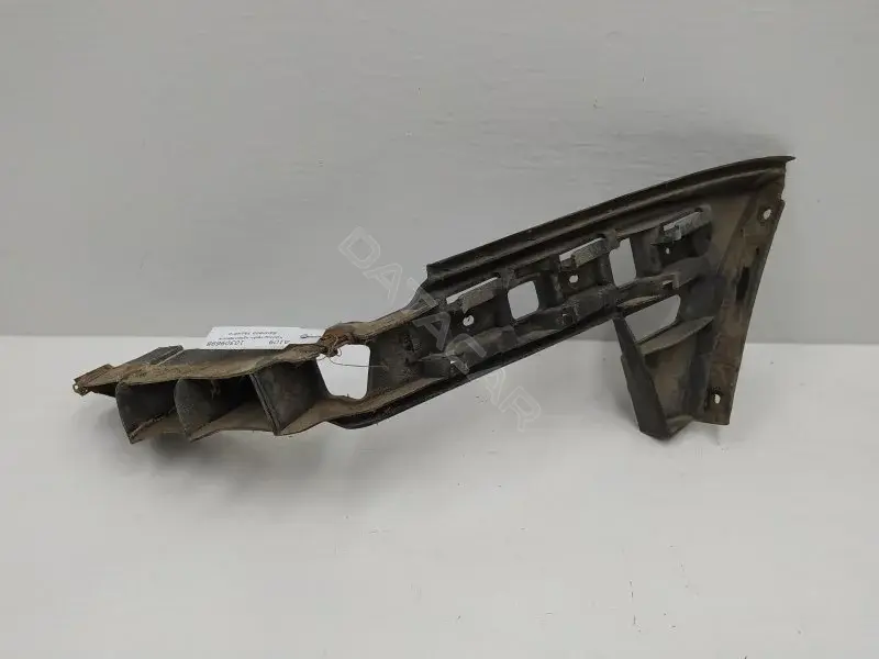 Кронштейн-направляющая бампера 1T0807376C