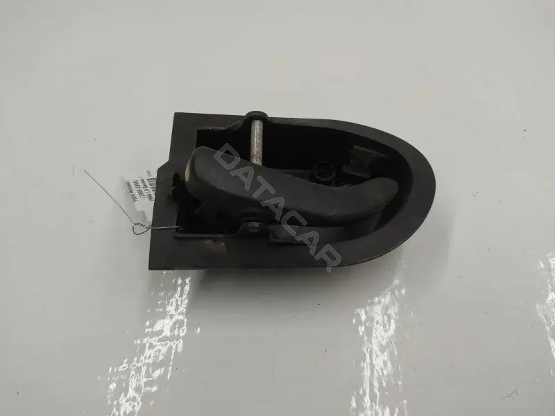 Ручка двери 93BBF22601AE
