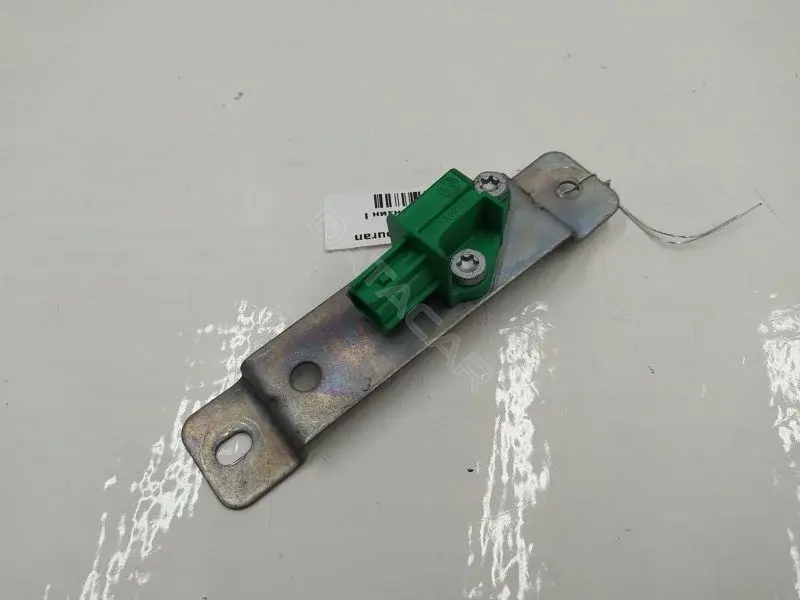 Датчик удара 5M0909606A