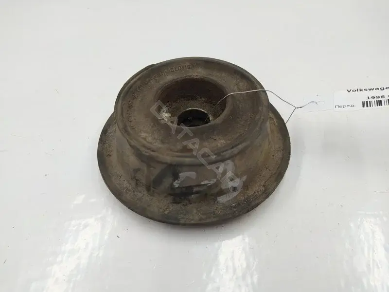 Опора амортизатора 357412331