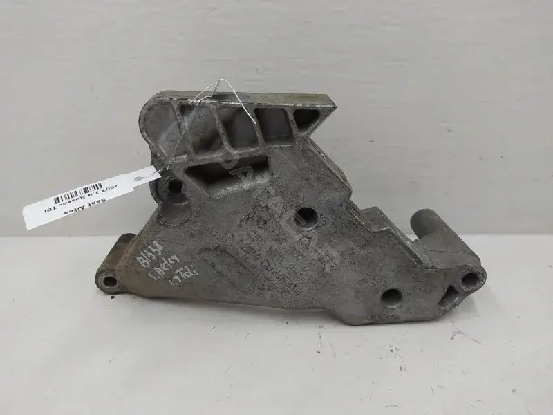 Кронштейн двигателя 03G199207F