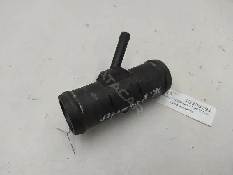 Фланец охлаждающей жидкости 1C0121438A