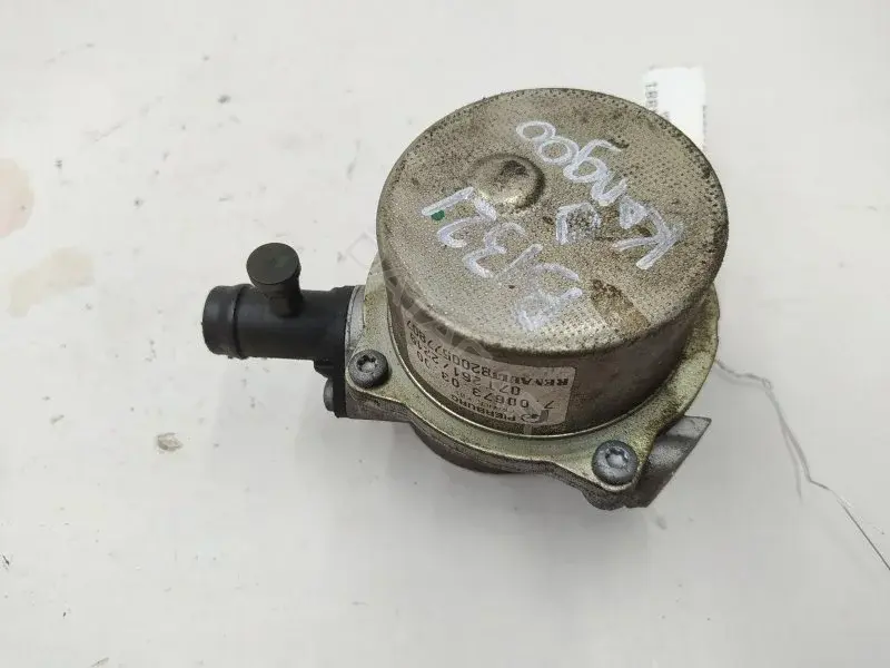 Вакуумный насос 8200577807