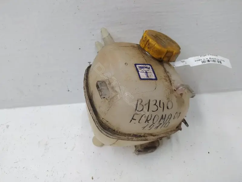 Расширительный бачок 8202200