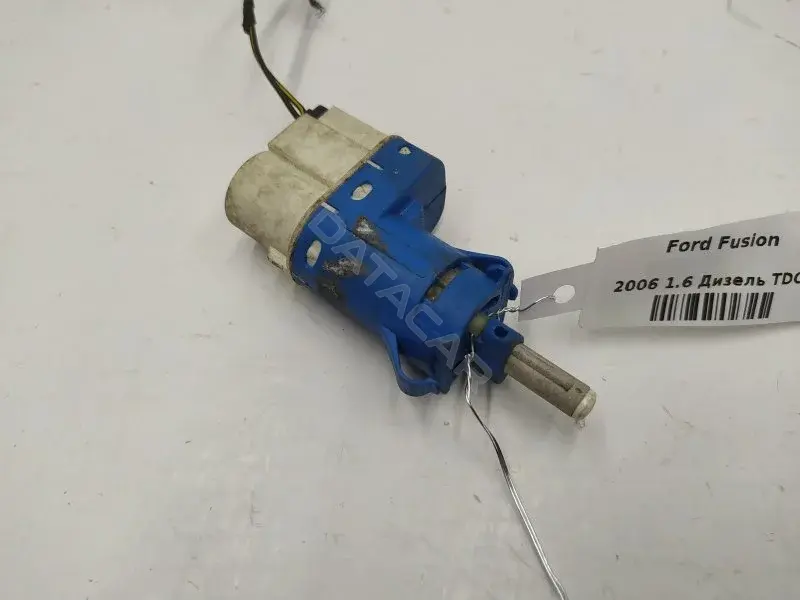 Датчик стоп сигнала 3M5T9C872AB