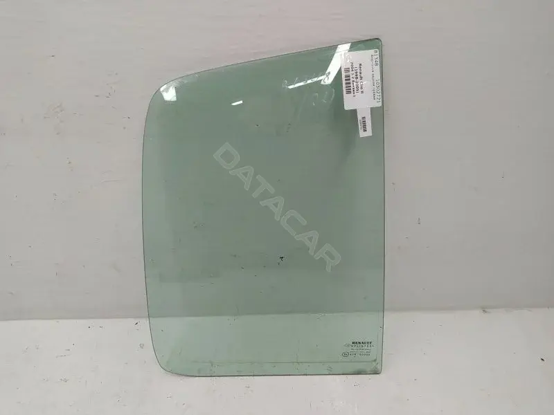 Форточка задняя правая 10302721