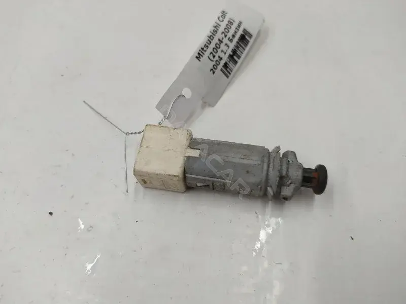 Датчик стоп сигнала MR977584