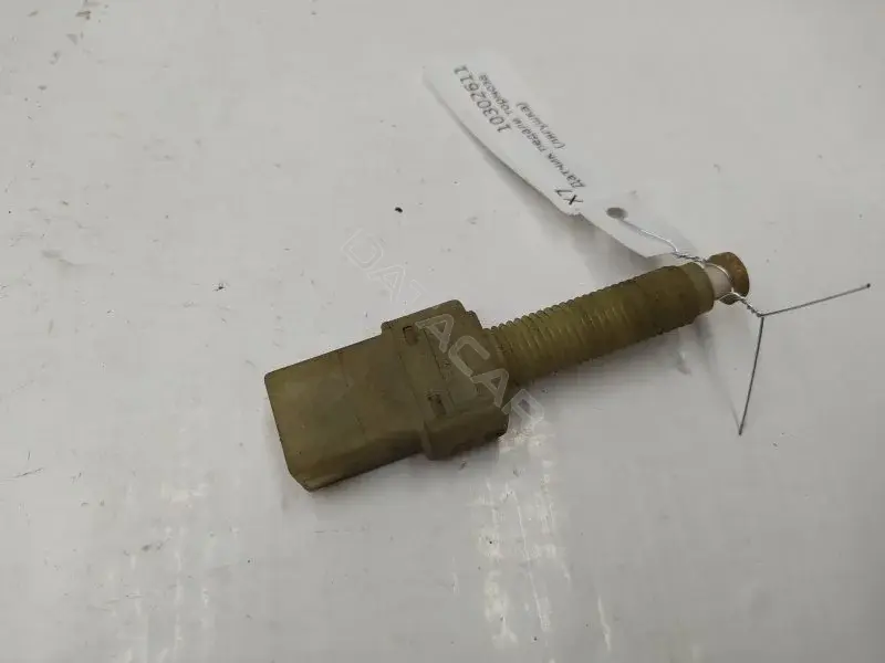 Датчик стоп сигнала 443945515