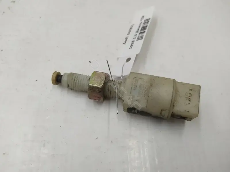 Датчик стоп сигнала 4A0945515A