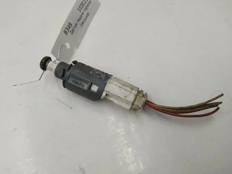 Датчик стоп сигнала 8200168238B