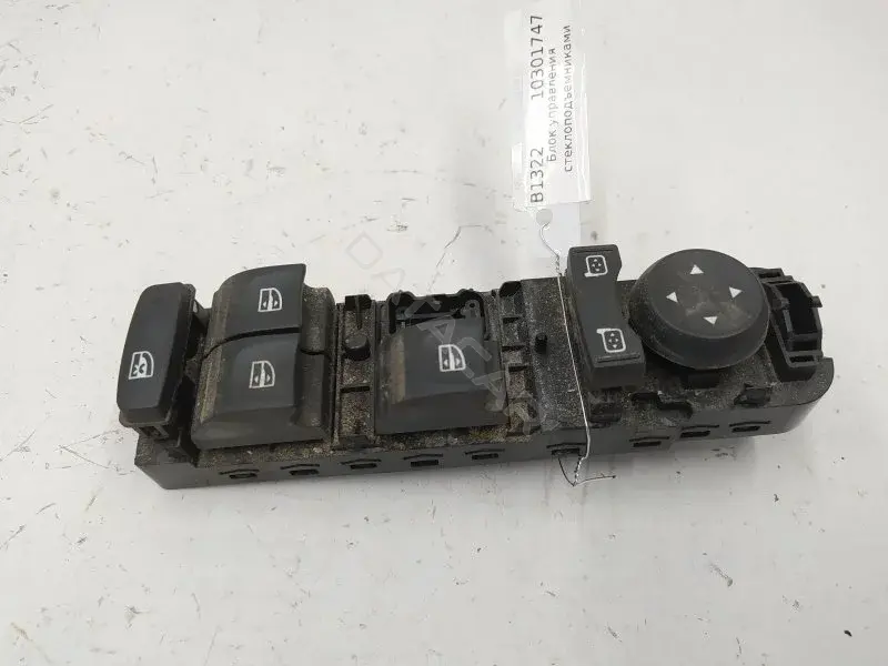 Блок управления стеклоподъемниками 809610016R