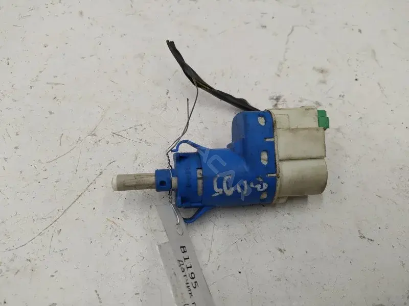 Датчик стоп сигнала 3M5T9C872AB