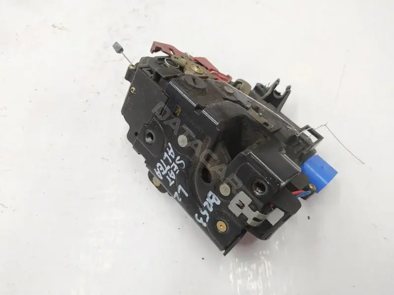 Замок двери 7L0839015