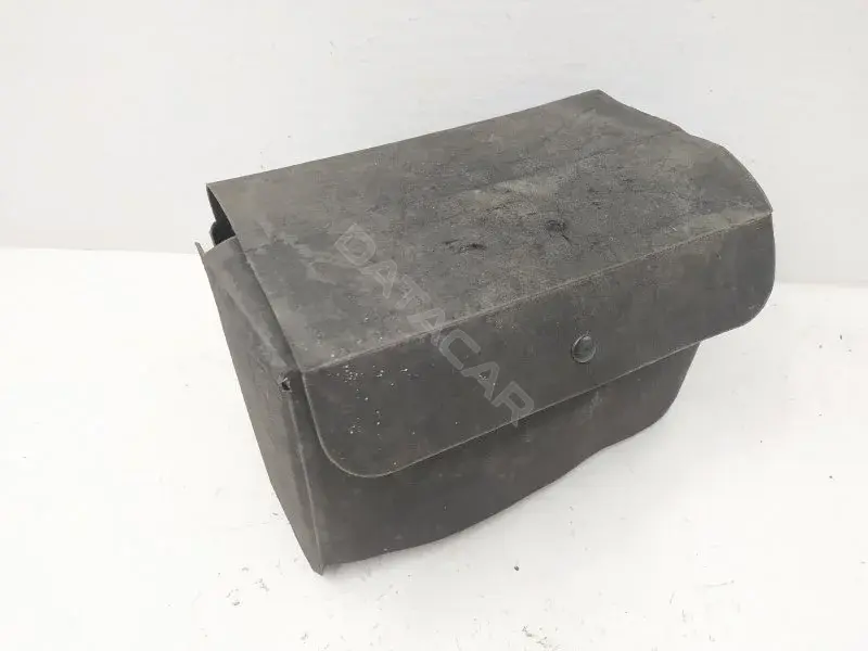 Полка аккумулятора 5P0915411B