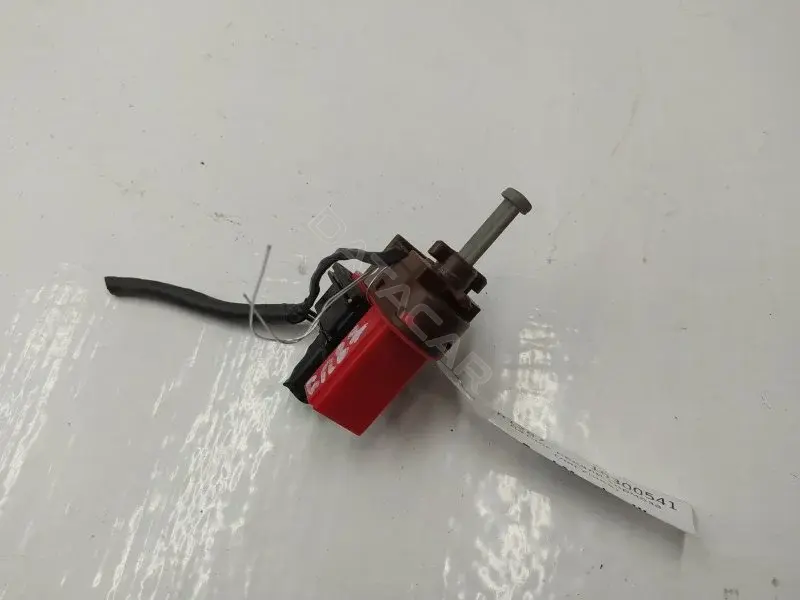 Датчик стоп сигнала 95BB-7C534-AC