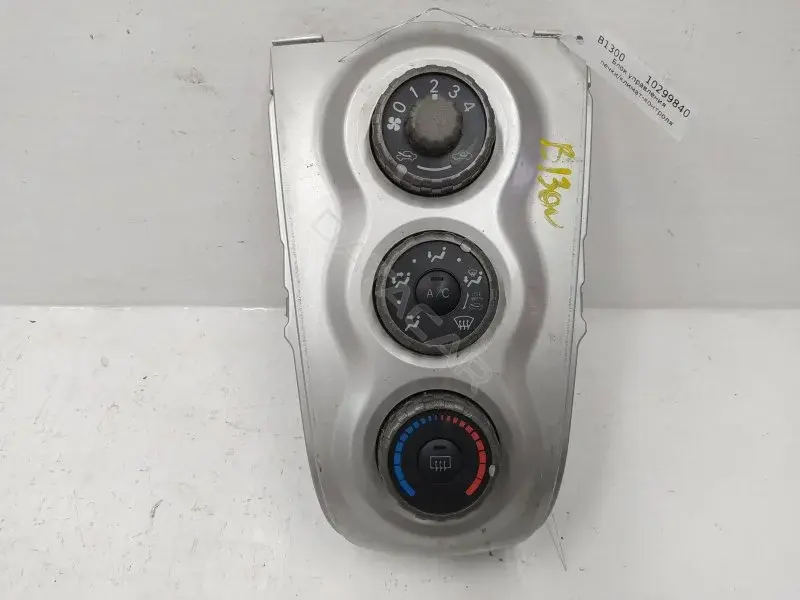 Блок управления климат-контролем 554060D190