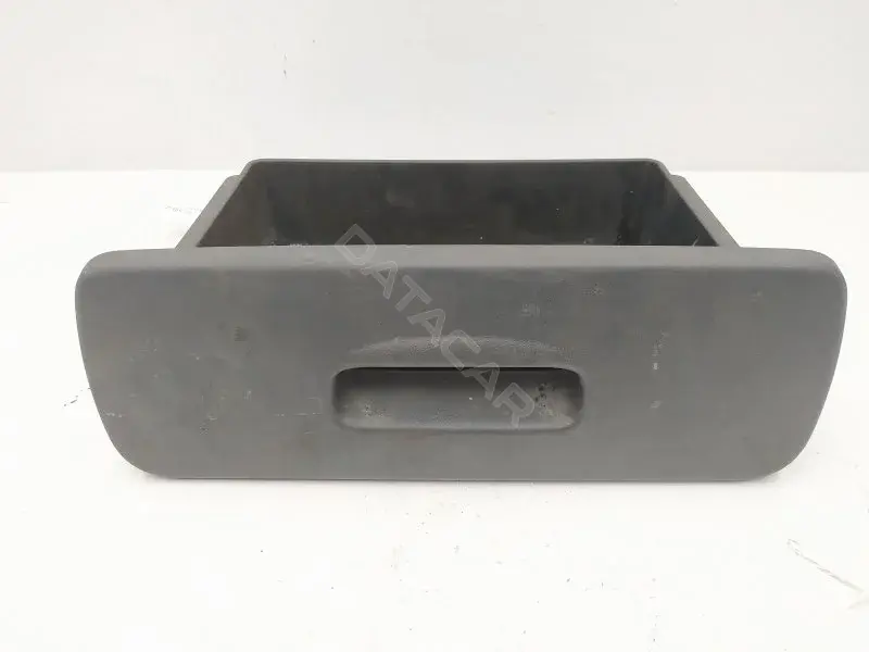 Бардачок 8200520235