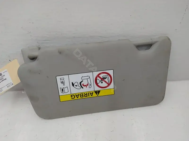 Козырек солнцезащитный 10297832