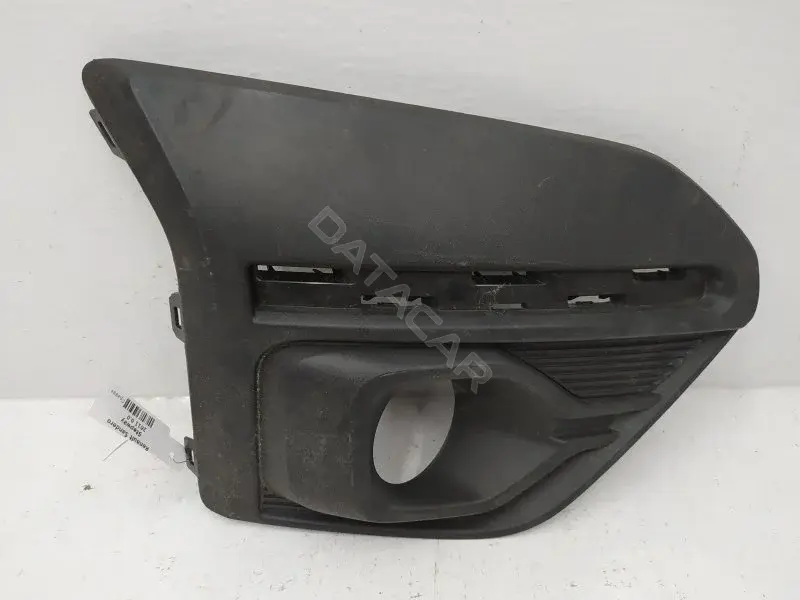 Решетка бампера / заглушка EABM261A29